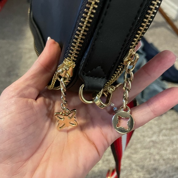 BCBG purse - Picture 4 of 4